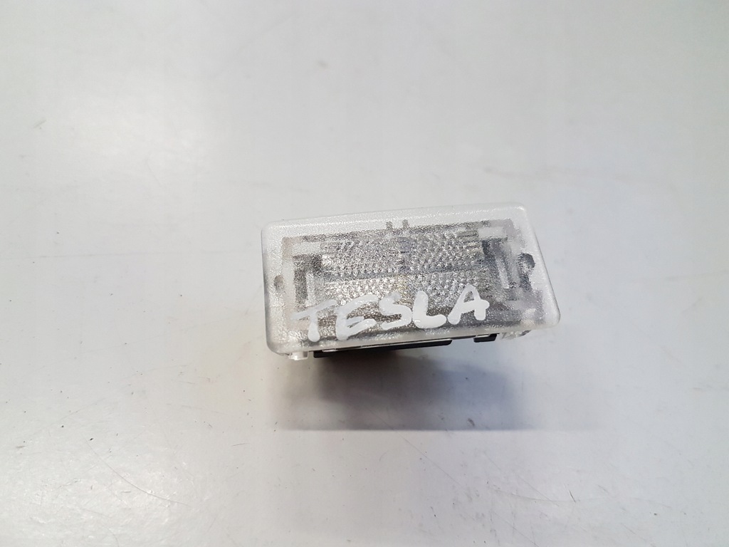 фото №1, Лампа освітлення кабіни tesla model 3 lift 21-