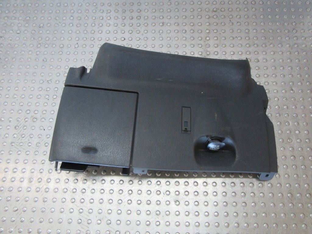 фото №1, Dodge durango i 2001 захист пластик прикурювач