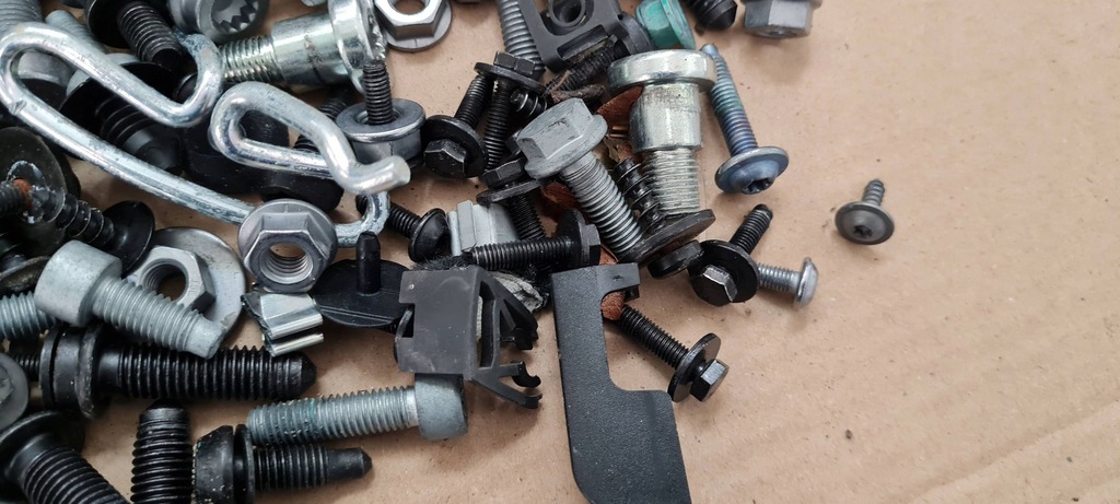 фото №6, A6 c8 4k болты винтики защёлки салона автомобиля a7 4k q8 q7 audi