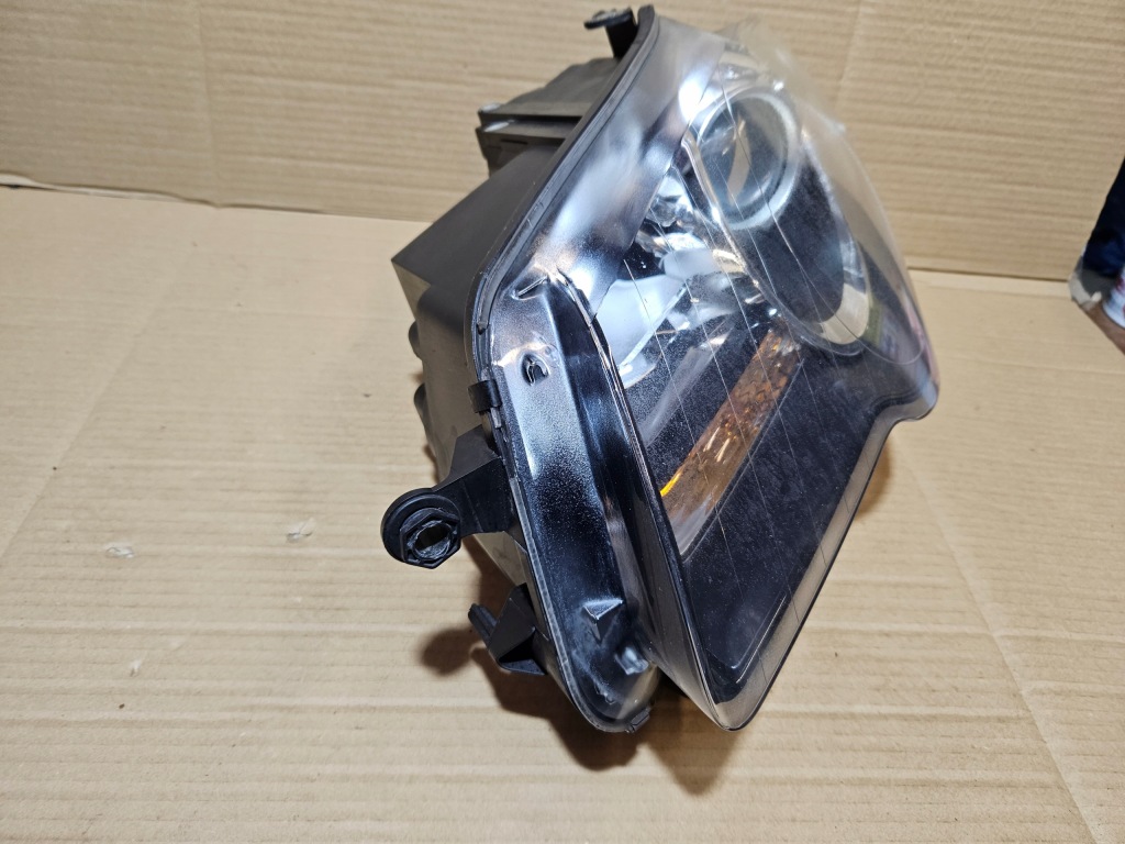 Vw touran lift 1t1 лампа ліва лінза czarna 1t1941005c Зі Шроту