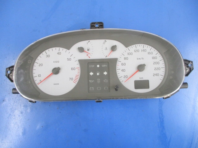 фото №1, Renault scenic rx4 счетчик p8200038783 343tys