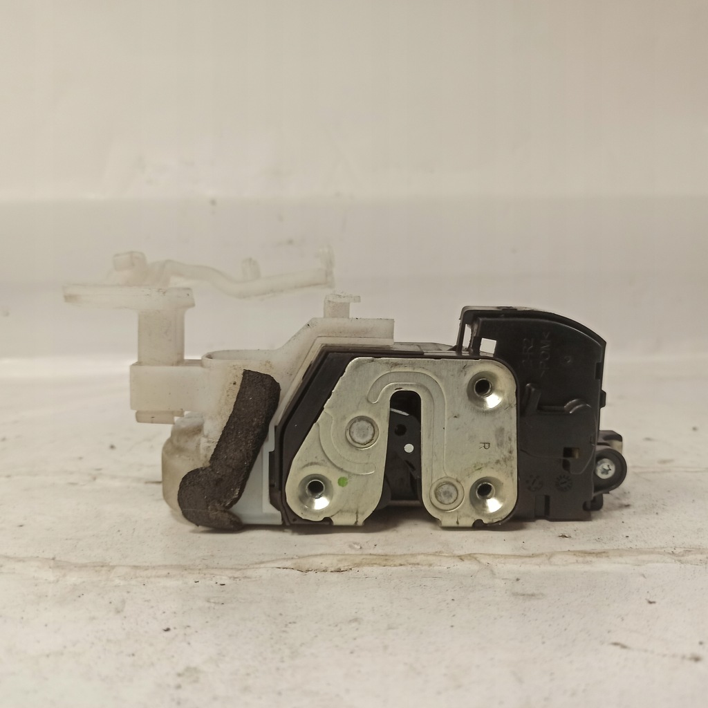 фото №11, Hyundai ix35 замок дверь правый перед 6 pin 81320-2y000