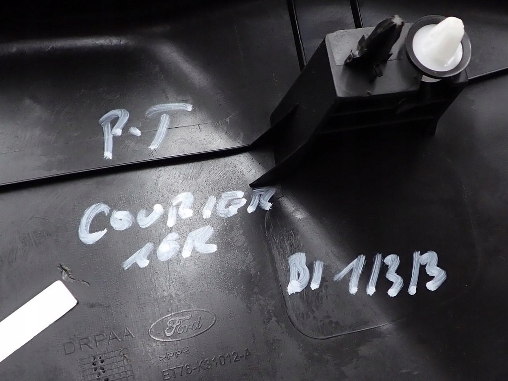 фото №12, Обшивка обивка багажника правая et76-k31012-a ford tourneo courier 16r