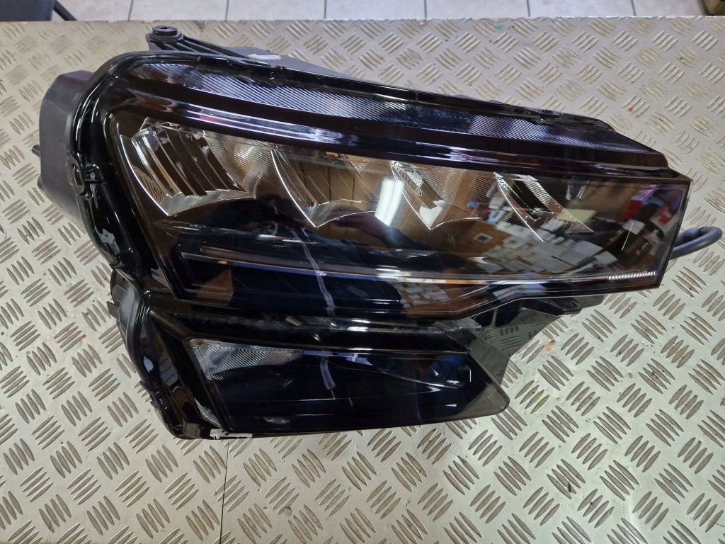 фото №1, Лампа правая передняя full led skoda karoq lift 2021r-