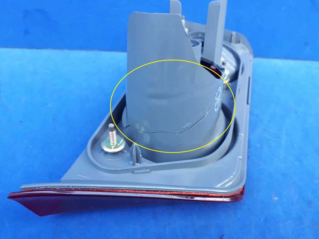 фото №8, Honda accord vii sedan 2002- 02-06 лампа задня кришка багажника