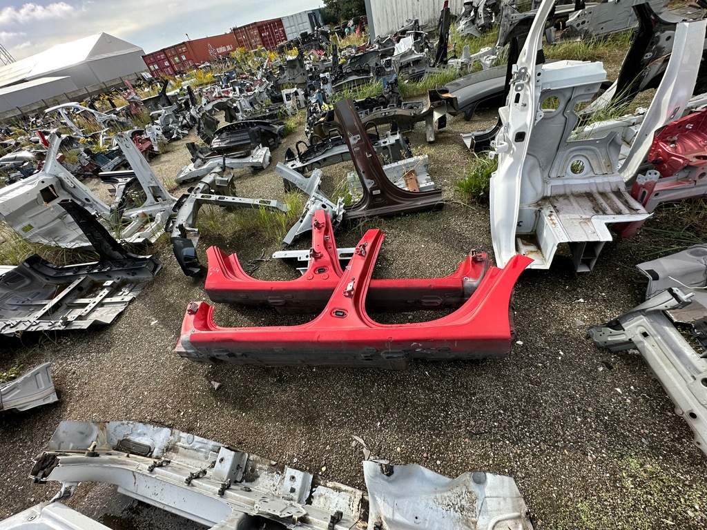 фото №1, Renault clio iv левый порог