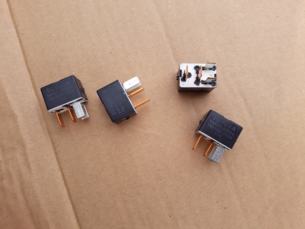 фото №1, Реле toyota rav 4 ii 00-05r 156700-1930