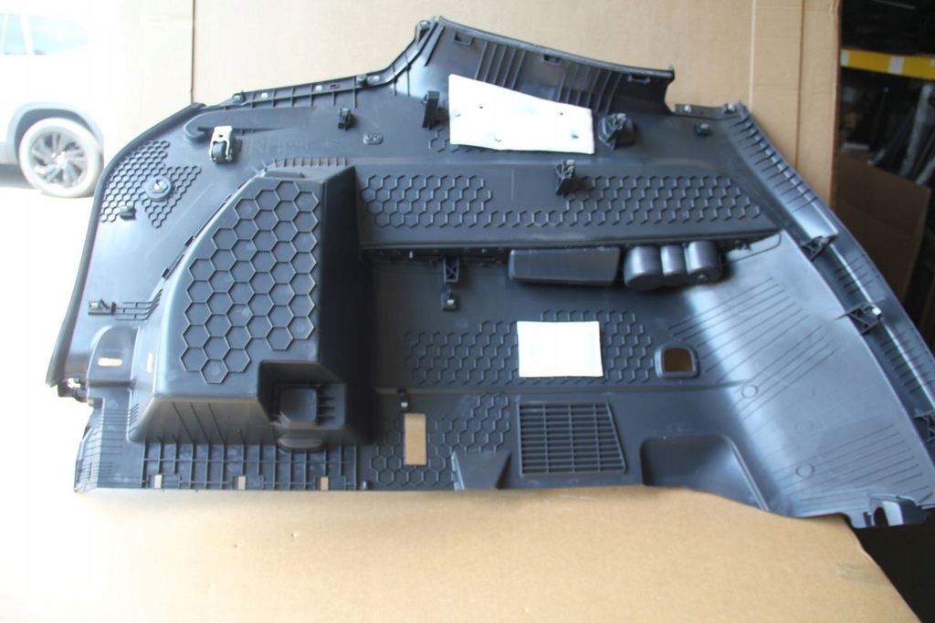 фото №6, Обивка багажника правая vw atlas 3cn867034