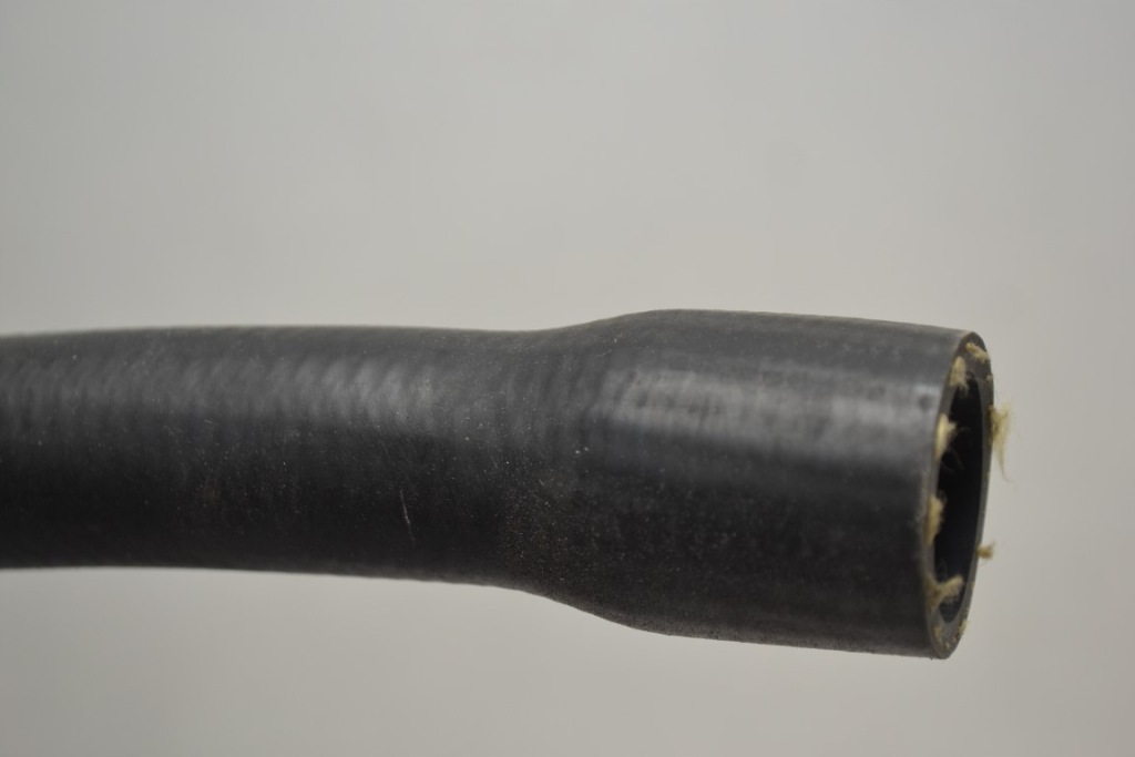 Mercedes w124 патрубок шланг радіатора тройник Зі Шроту