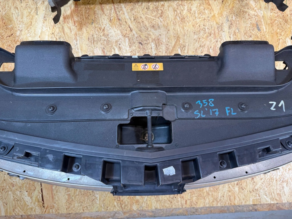 Ремень передний усилитель балка радиатор sl 400 sl400 r231 amg рестайлинг  3.0b Киев