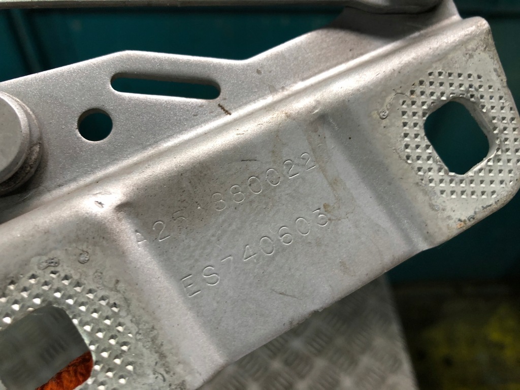 фото №3, Mercedes w251 петли капот комплект 775