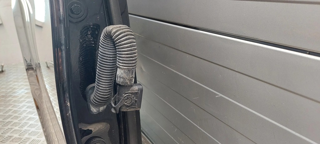 фото №9, Mercedes-benz cls c218 x218 a2187320410 дверь