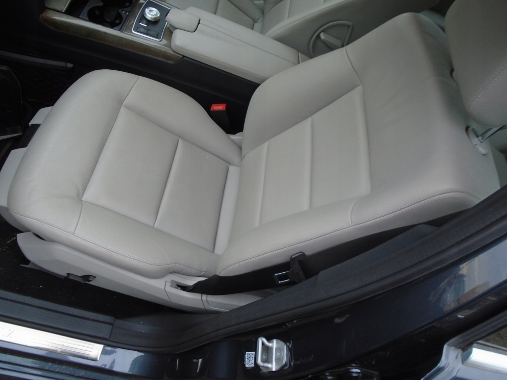 фото №1, Mercedes w212 сиденье правый кожа заднее сиденье kombi светлая