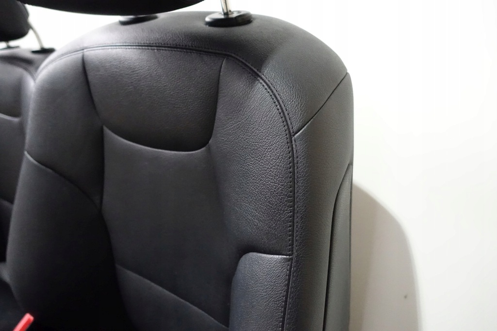 фото №10, Mercedes w204 сиденья обивка сиденье кожа c-klasa sedan