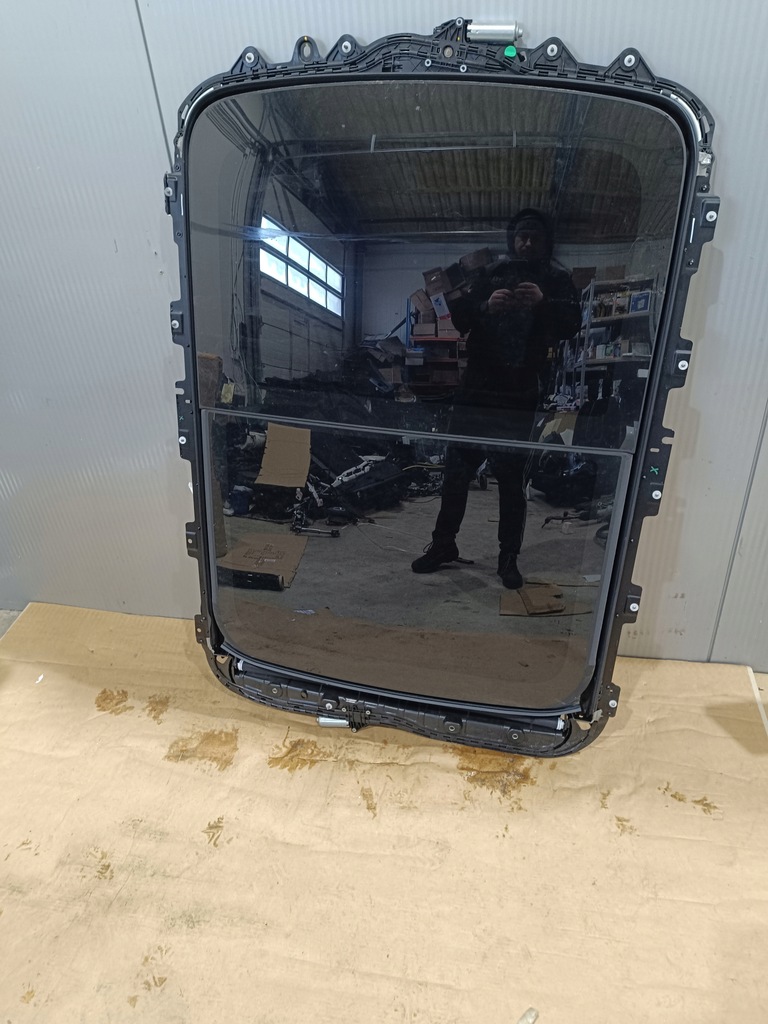 фото №1, Volvo xc40 панорама люк r-design 32131339 комплект