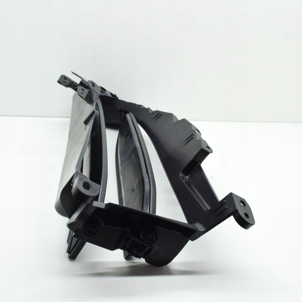 фото №7, Porsche taycan exterior air vent решётка правый 9j1121754dok1