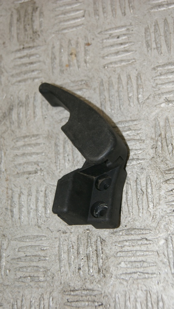 Купити Ручка капот тягa vw golf seat skoda audi 1h1823533