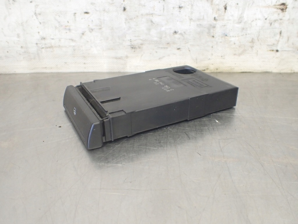 фото №1, Бардачок audi a6 c5 2.5