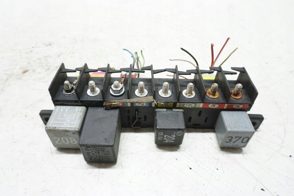 фото №1, Коробка запобіжників audi a4 b5 1.6