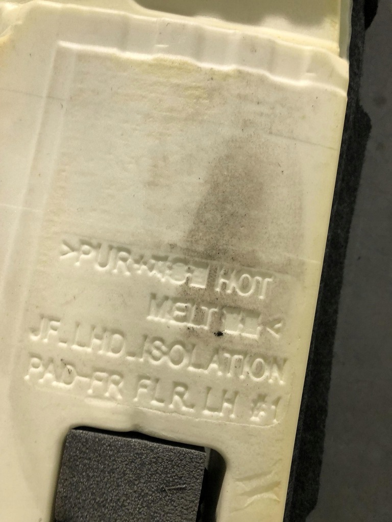 фото №15, Kia optima iv 2017- kombi обшивка пол