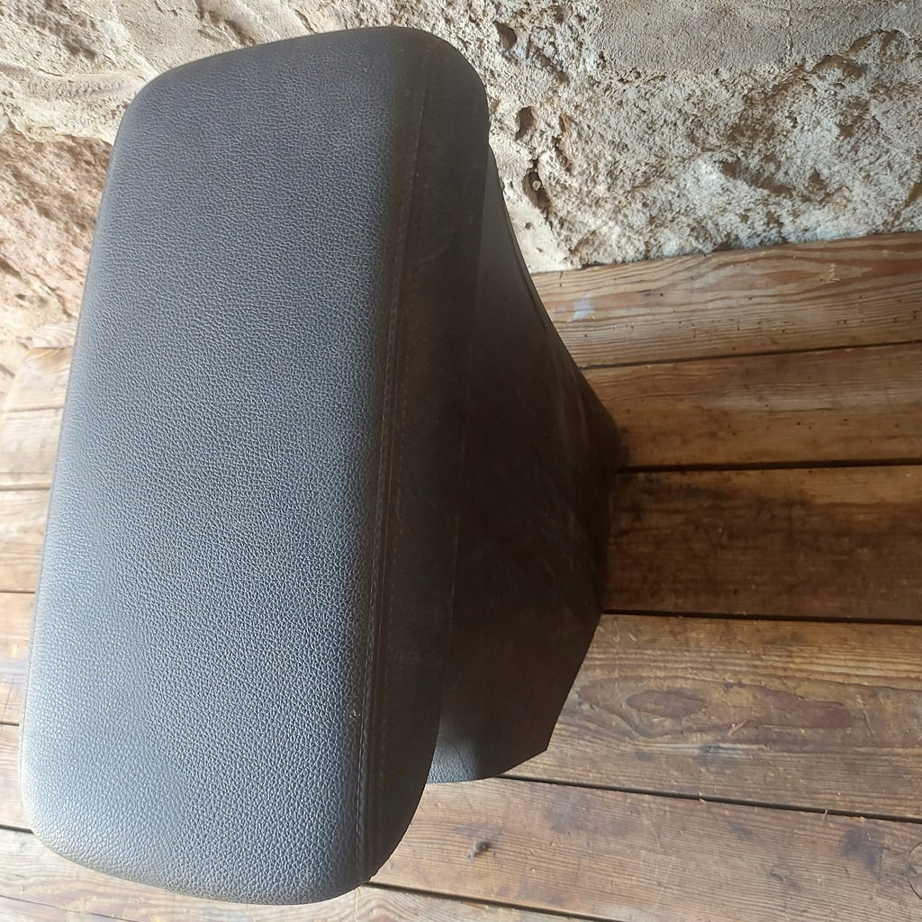 фото №1, Подлокотник mitsubishi outlander iii