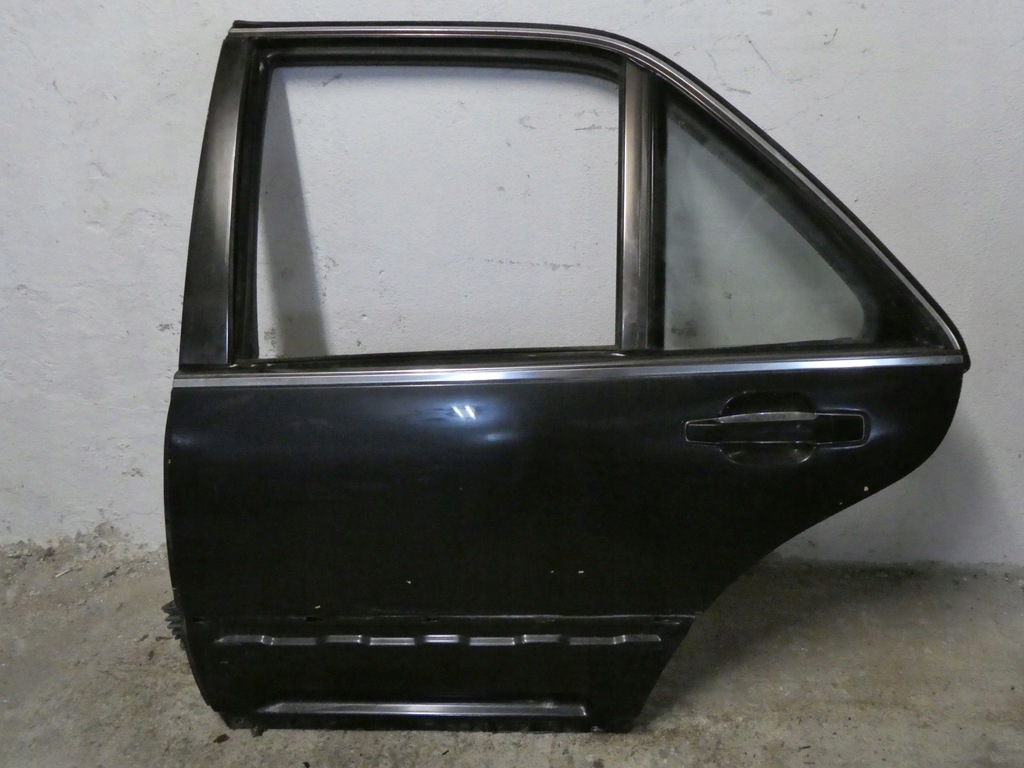 фото №1, Дверь правое правый задняя задние mercedes w140