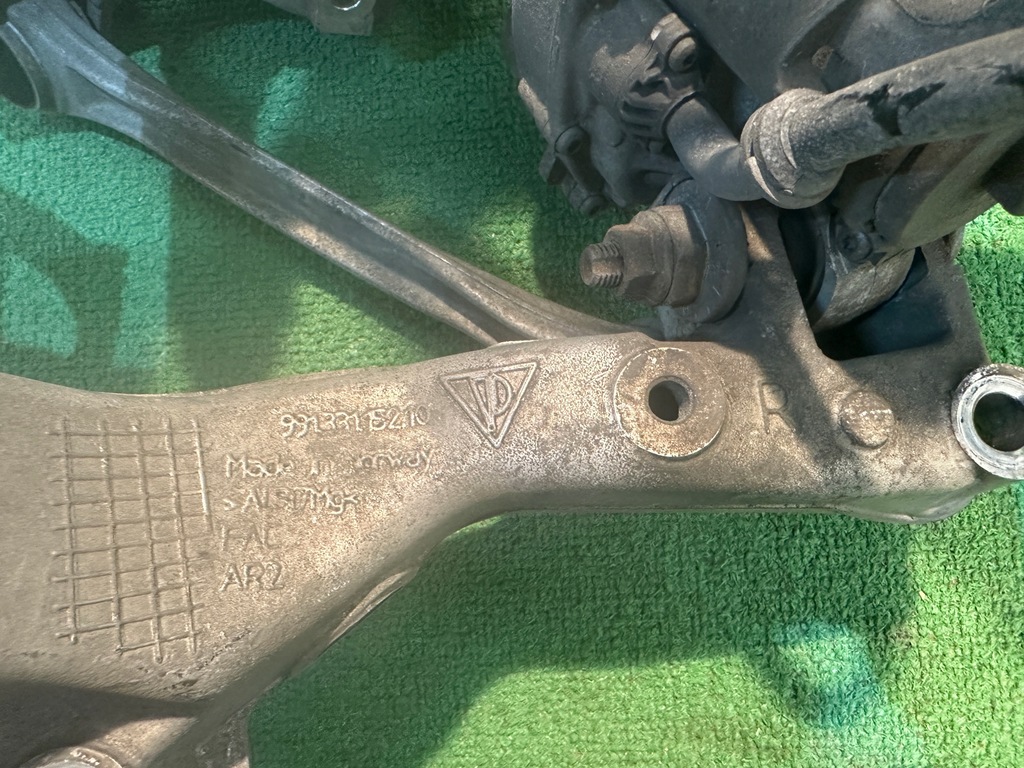 фото №16, Porsche 911 991 gts turbo s поворотный кулак рычаг приводной вал амортизатор правый задняя