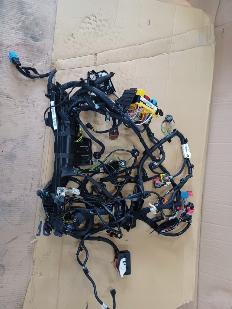 фото №1, Opel grandland 1.2 электропроводка отсек двигателя