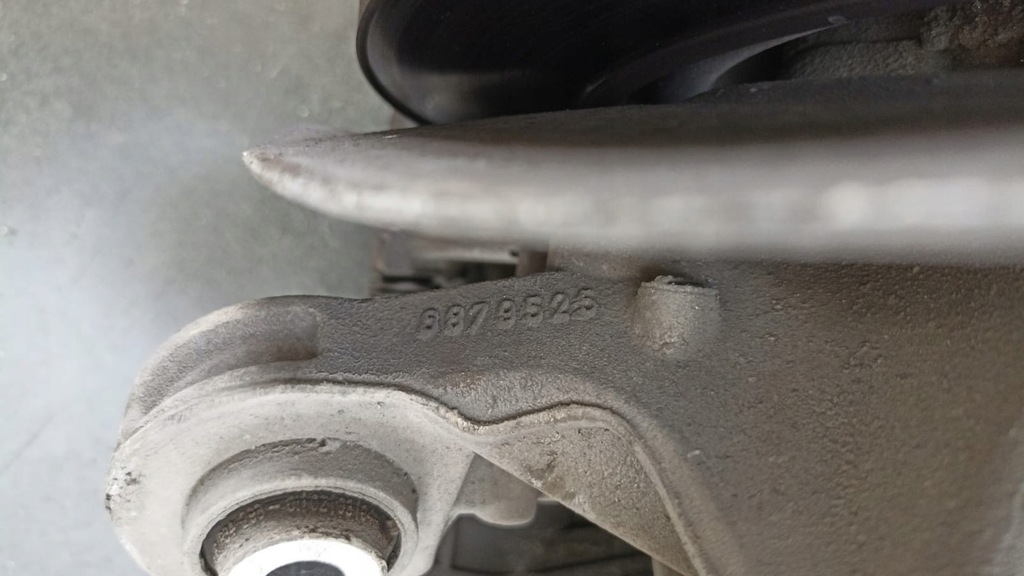 фото №6, Bmw g22 поворотный кулак амортизатор рычаги левый правый задняя 6879525 6879526