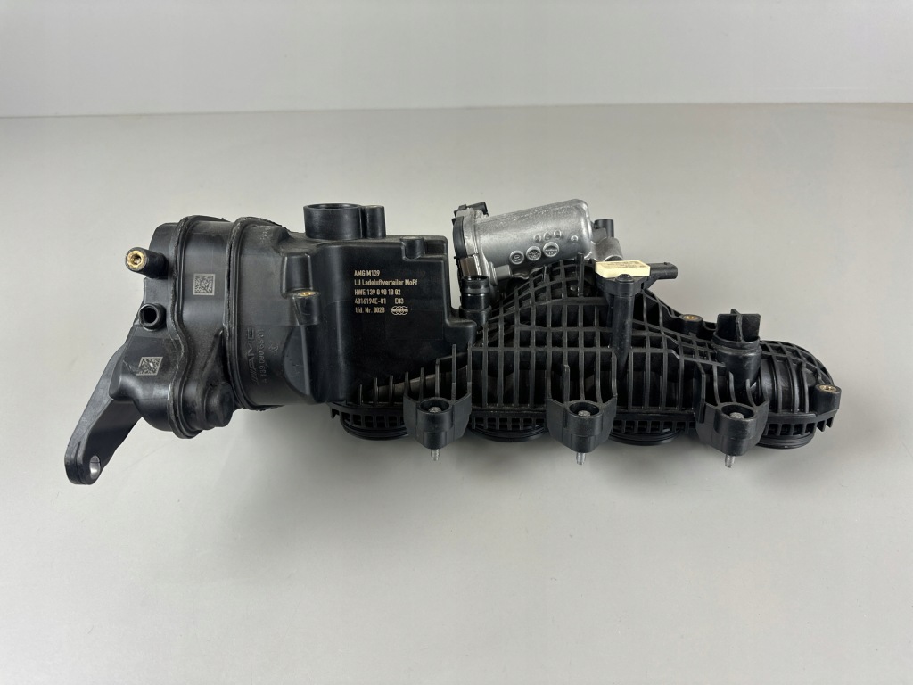 Купити Колектор впускний  впускний дросельна заслінка mercedes a1390906501 amg m139 оригінальний номер