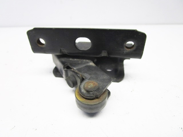 фото №1, Berlingo partner i ролик направляющая подрамник дверь боковой.