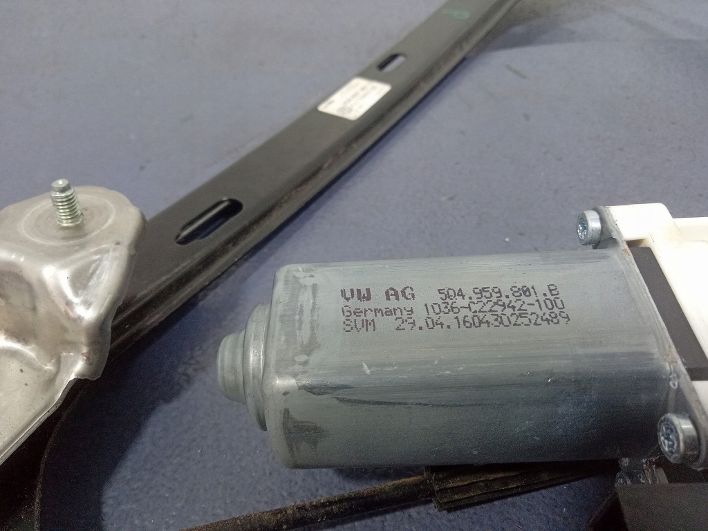 фото №5, Vw passat b8 подъемник стекло перед левый передний 3g0837461c