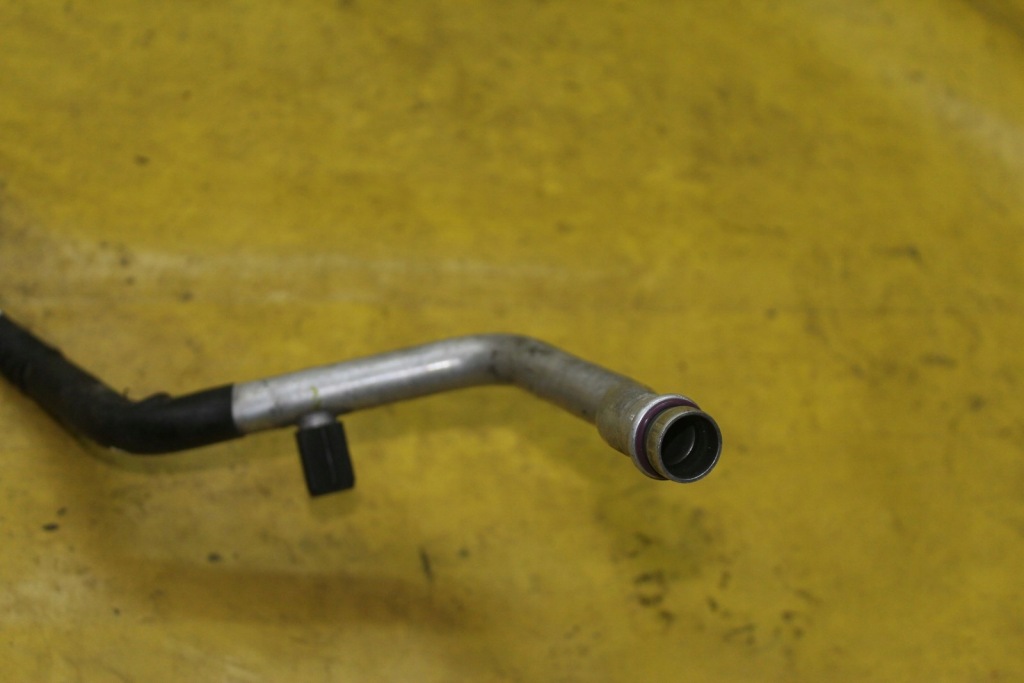 Шланг кондиціонера a4 b5 2.6 b в Україні