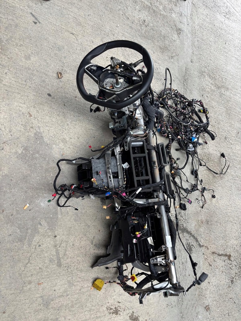 фото №8, Skoda octavia iv електропроводка джгут 2,0-tdi dsg 4x4 vrs full ładnie wypieta