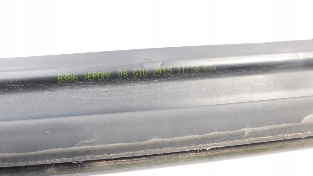 фото №8, Alfa romeo giulietta прокладка дверь правый перед хром