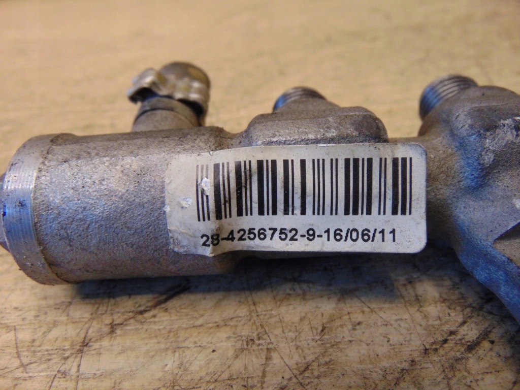 Молдинг упорскування датчик fiat doblo 1.3 0445214239 Зі Шроту