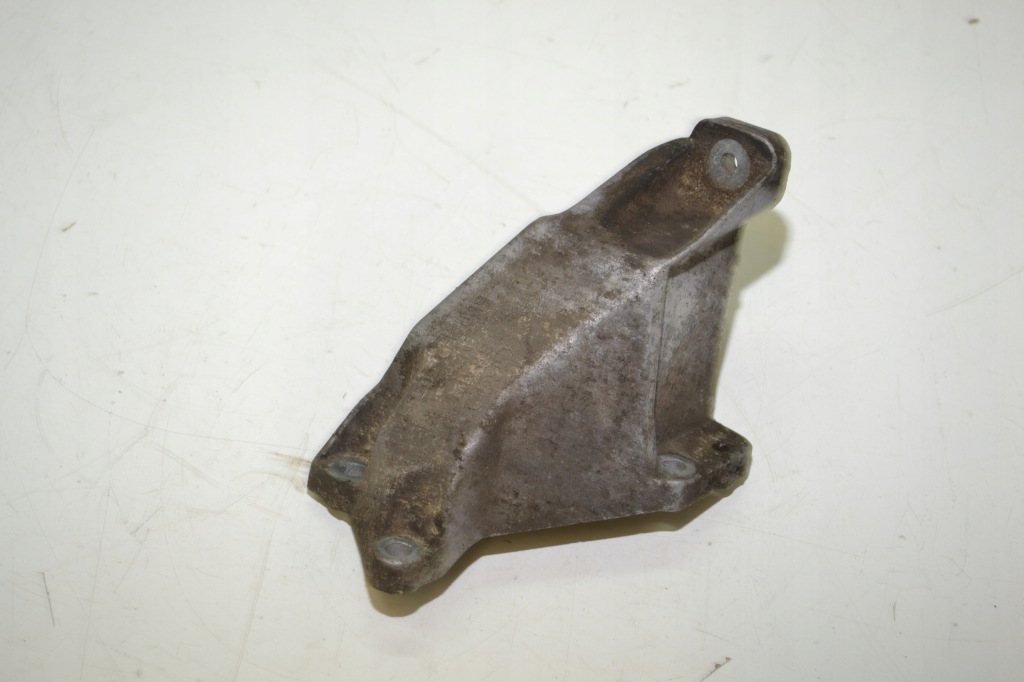 Купить Audi a4 b5 94-99 1.8 adr кронштейн двигателя 8d0199307h