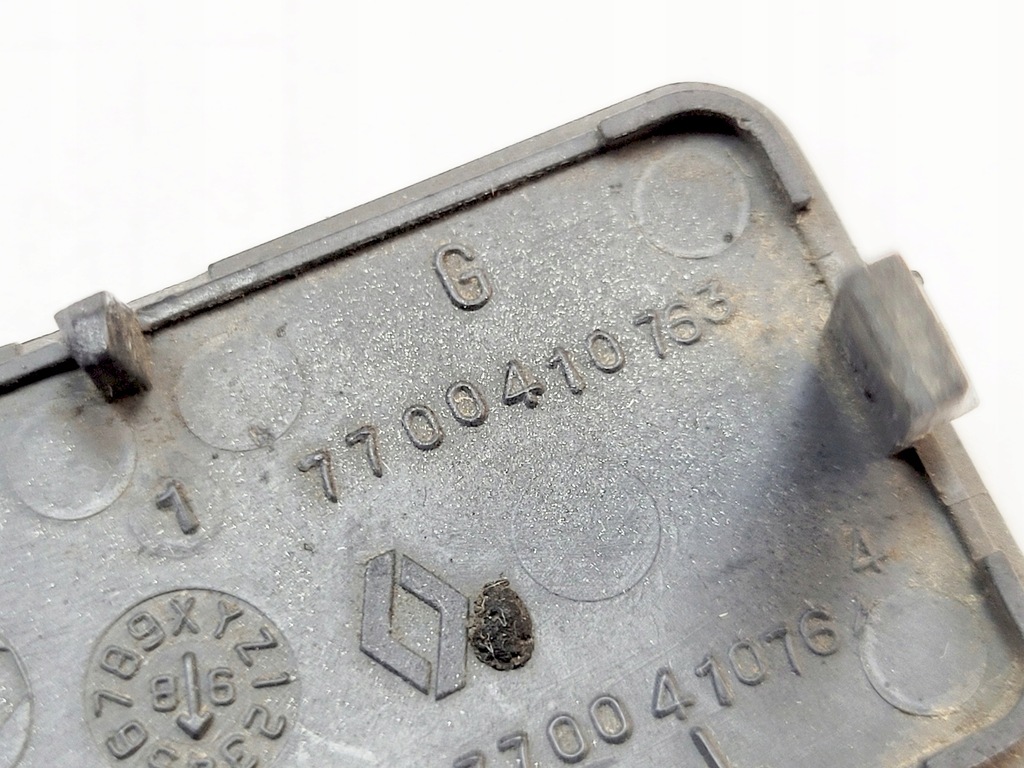 фото №5, Заглушка бампера захист фаркоп задня задня renault clio ii 2 7700410763