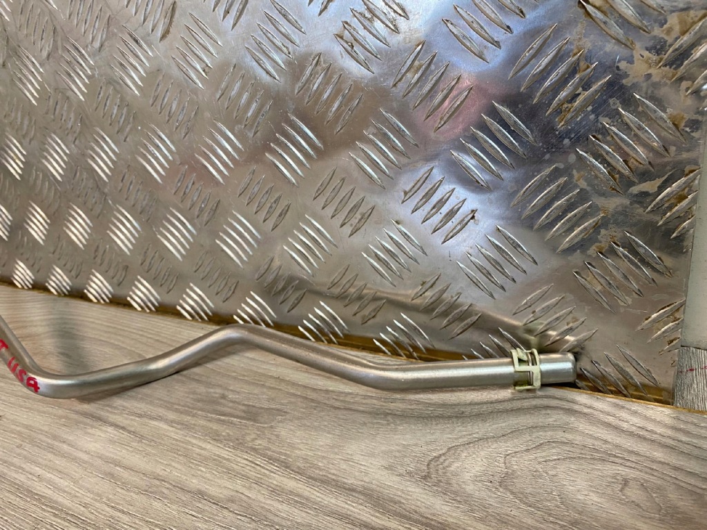 фото №4, Infiniti q50 3.0t usa шланг кондиционера трубка wąż