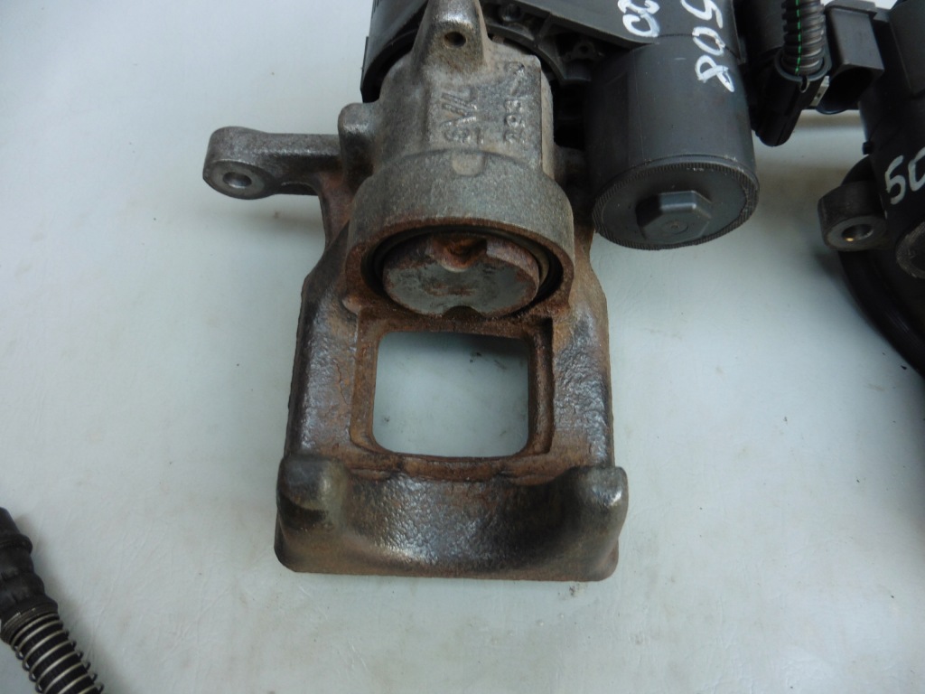 Купити Супорт гальмівний шланг ліве задні peugeot 508 2 citroen c5 aircross