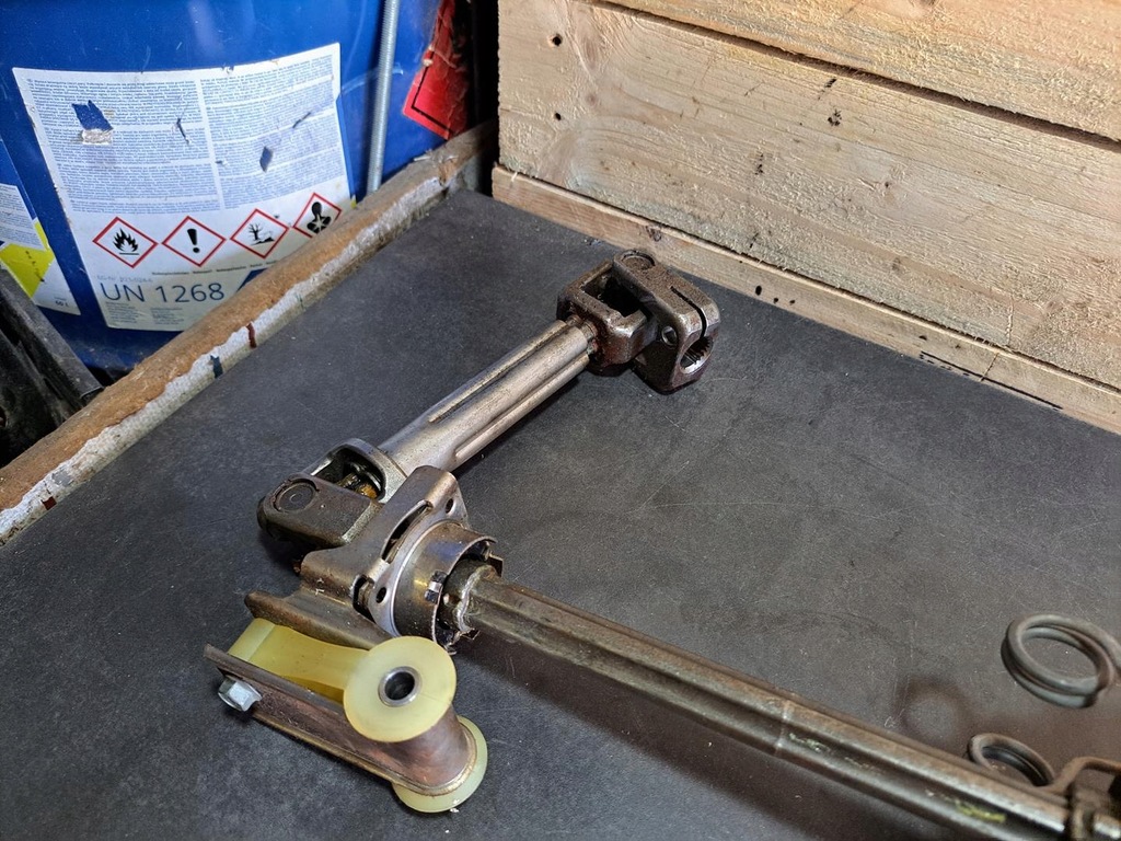 фото №5, Автомобиль skoda fabia i 1.2 колонка рулевая замок зажигания ключ оригинал