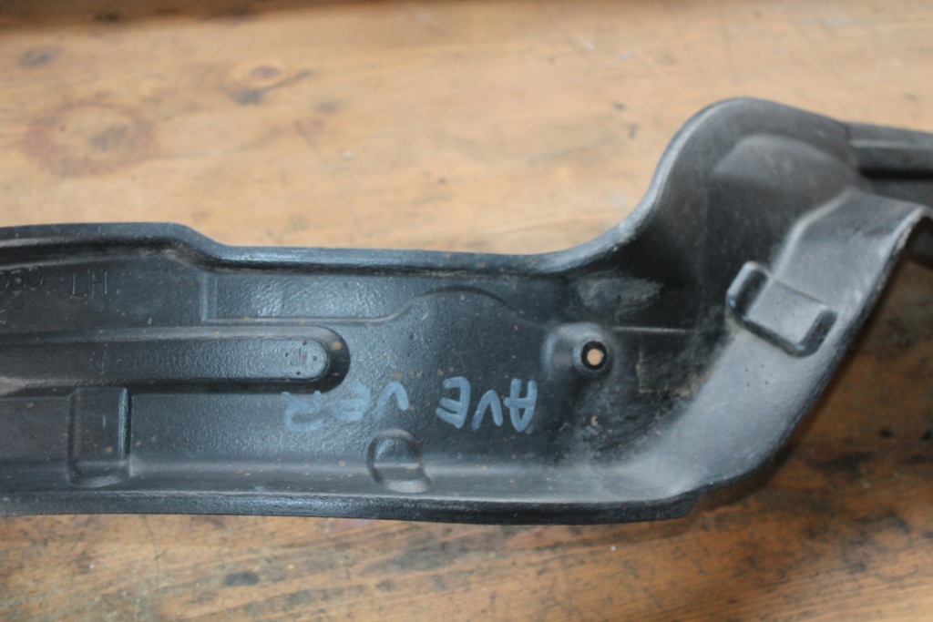 фото №6, Защита заливной топлива левая avensis verso 77277-44030