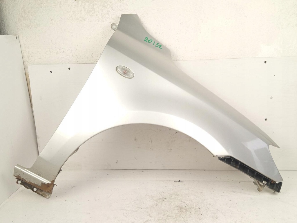 фото №1, Mazda 2 i demio ii - крыло передний перед правый / серебристый