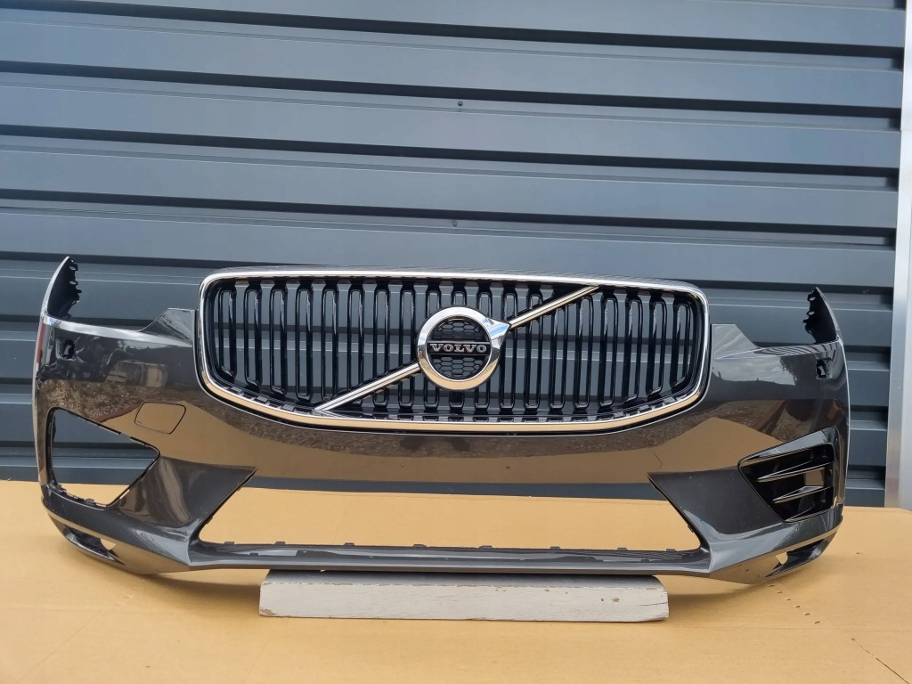 фото №1, Volvo xc60 ii r-design 2017- бампер перед оригинал a016