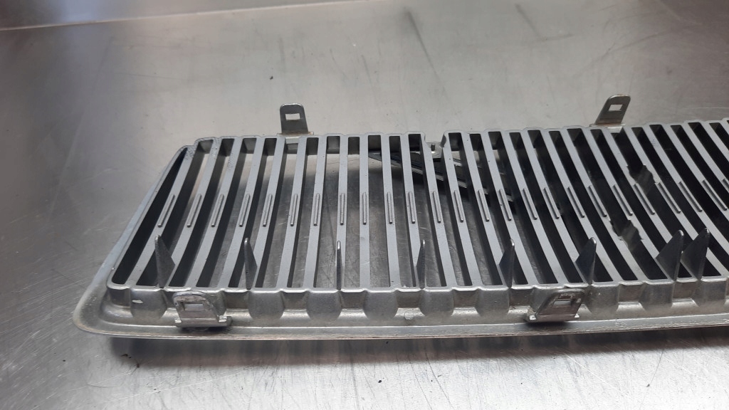 фото №14, Решётка радиатора решётка радиатора 9178087 volvo s80 98-06r