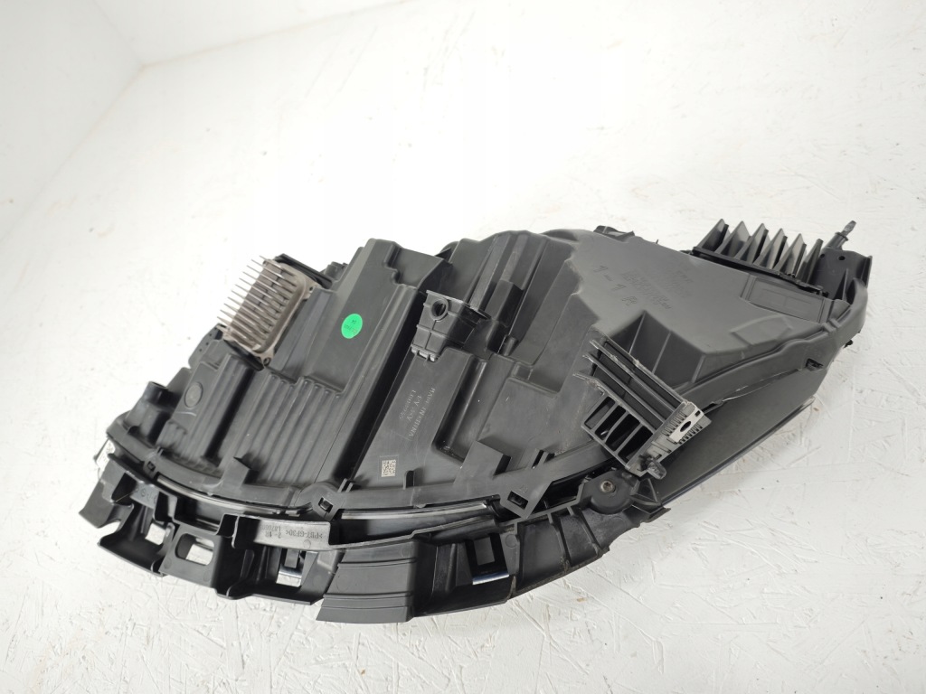 Купити Tesla model 3 рестайлінг  23- full led фара фара правий правий 1760889-00-f