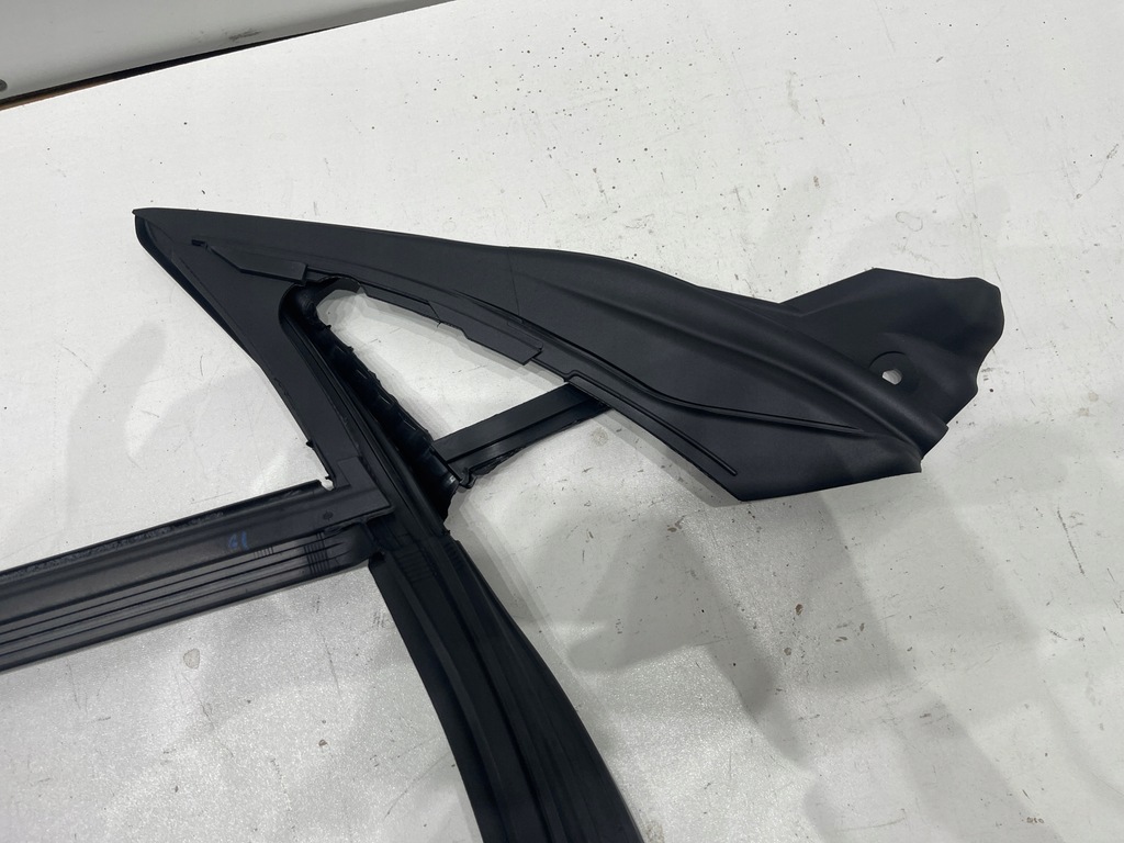 фото №2, Bmw 4 g26 прокладка двері внутрішня ліва перед передня nowa oryg