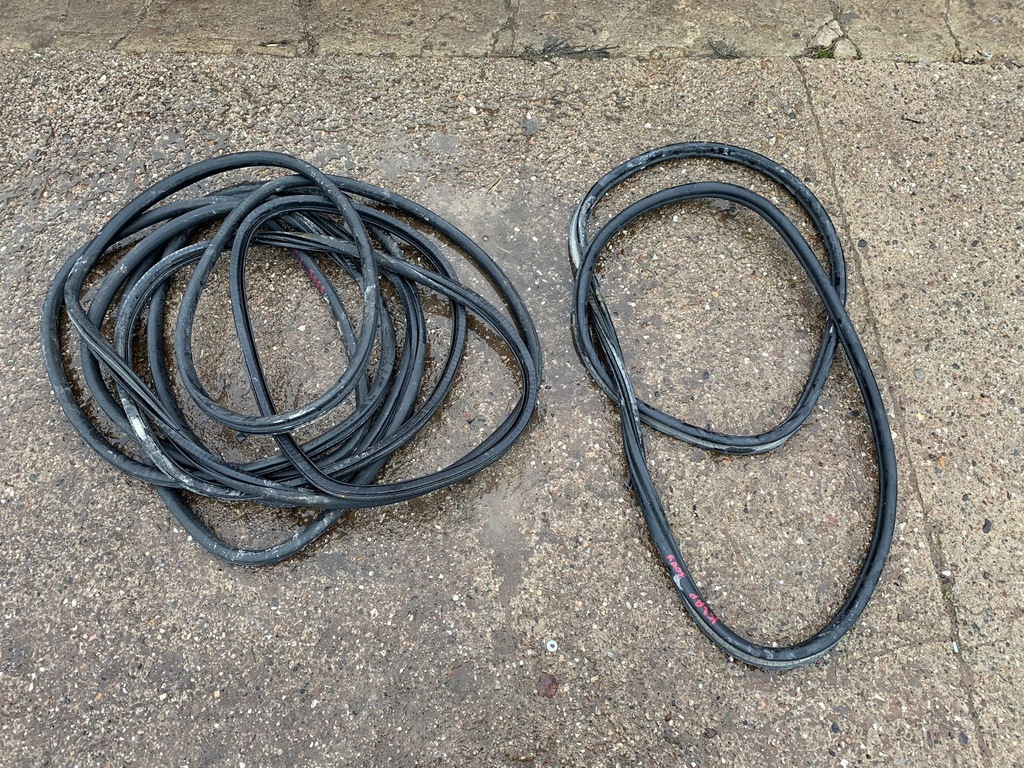 фото №1, Прокладка двері задня peugeot 3008 ii