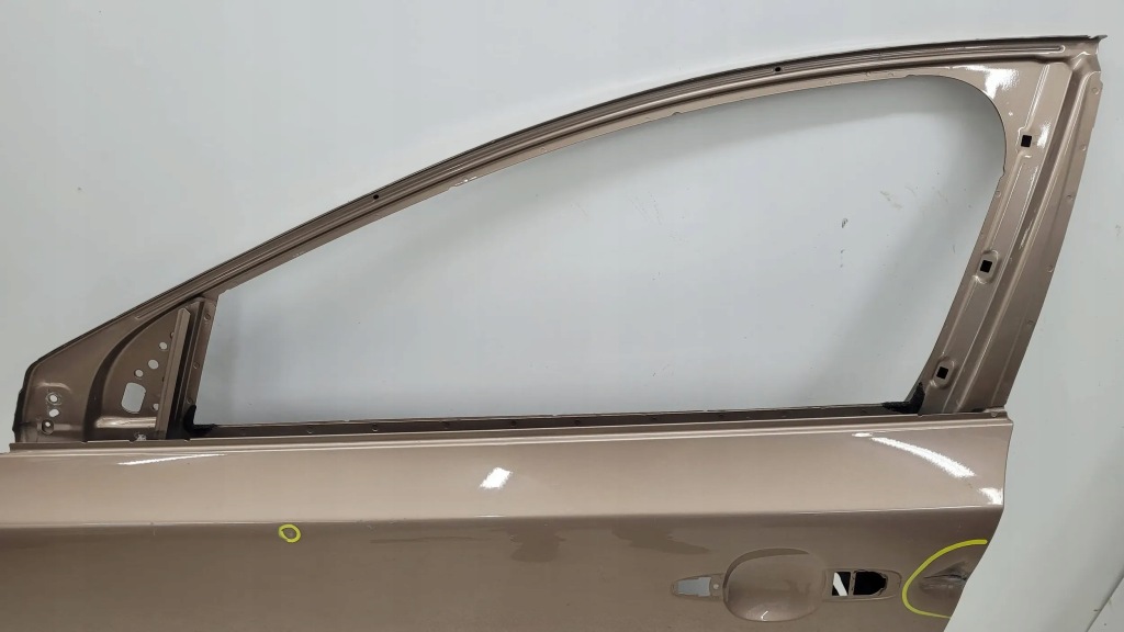 Volvo v40 12+ дверь перед передние левая fv в Украине