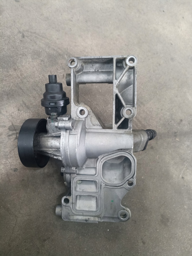 фото №6, Насос wody с кронштейн bmw 3,0 дизель b57 8574052 g20 g30 g11 g01